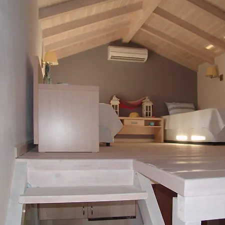 Ξενοδοχείο με διαμερίσματα Enalia Gi 3*